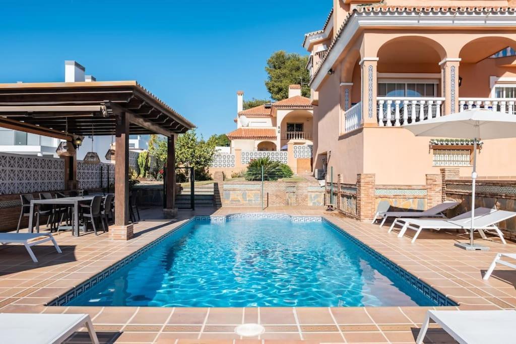 Treetops - Family With Heated Pool In *